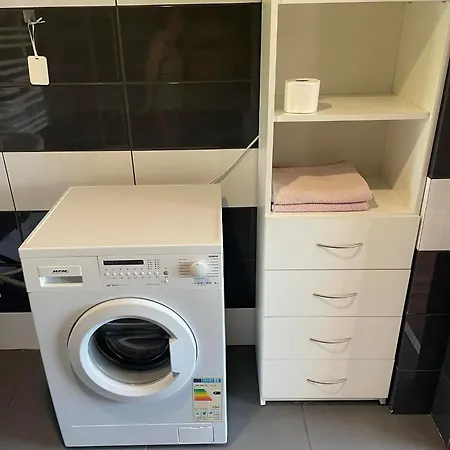 Kawalerki W Srodmiesciu 1 *